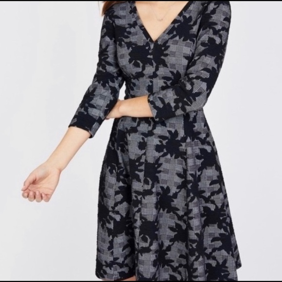 Sabie fit and flare dress, gray and black Size large - Picture 2 of 6